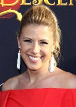 Unveiling Jodie Sweetin's Musical Journey: Does She Sing?
